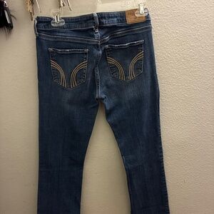 Women’s Hollister straight leg Jeans 5R 27W 33L